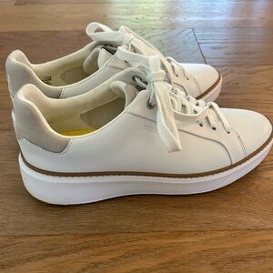 Women’s 7.5 Cole Haan grand series shoes